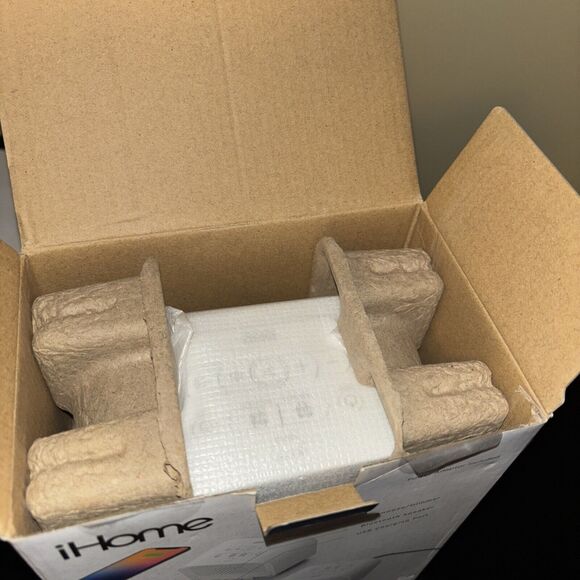 iHome iBT395W Dual Alarm Clock Bluetooth Speaker USB Charging color Changing NEW - Picture 5 of 7